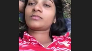 Cute Indian girl gets fucked in the great outdoors
