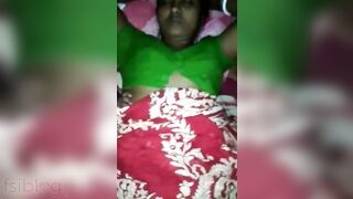 Desi housewife gets naughty in bangla sex video with pervy husband