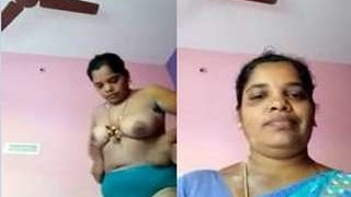 Exclusive video of Mallu Bhabhi V in a Sari