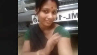 Indian maid records a video of her fingering herself
