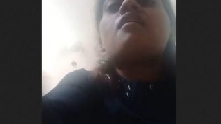 Desi girl gives a blowjob and gets fucked in village video