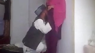 Watch Arab couple in steamy minutes video