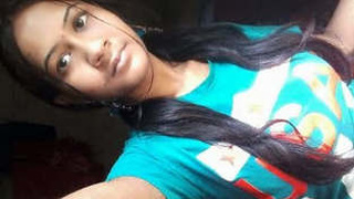 Watch a Bengali girl pleasure herself in this solo video
