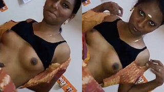 Watch a stunning Tamil girl give a blowjob before having sex