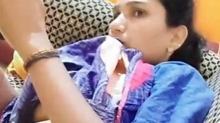 Desi pussy gets licked by friend of wife in hot video