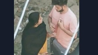 Desi lover enjoys outdoor sex in the great outdoors