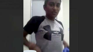 Tamil girl flaunts her body in a video call