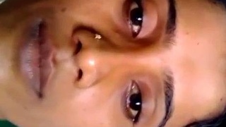 Solitary Indian girl captures her nude beauty in selfie video