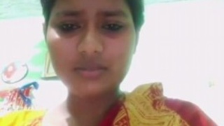 Indian girl uses fingers for pleasure