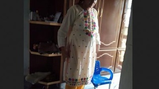 Expectant mother shares her journey on camera