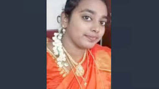 Tamil babe flaunts her breasts and pussy on video call