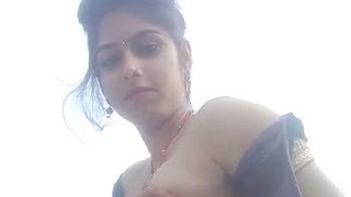 Nude Indian girls in a sensual solo video
