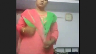 Stunning Bhabhi's Nude Video: A Must-See for Fans of Beautiful Women