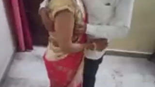 Nila's teacher in saree gets fucked by boyfriend while friend records leaked MMS