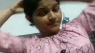 Busty aunty from Kerala takes naughty selfies