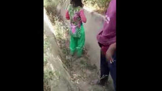 Desi couple has sex in the outdoors