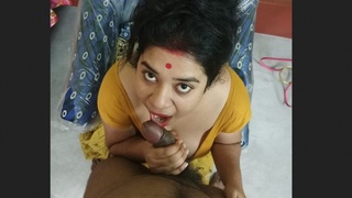 Bengali boobs get pressed in the jungle