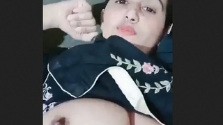 Curvy Pakistani wife Pucky's showcase of her big boobs