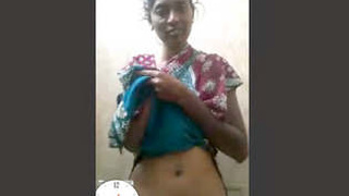 Desi bhabhi flaunts her big boobs in Bangli village