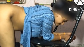 Desi girlfriend enjoys double penetration in homemade video
