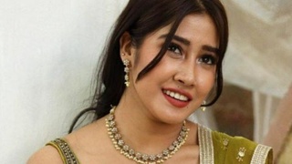 Sofia Ansari's latest exclusive shower session