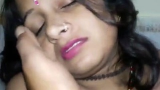 Bhabi and husband enjoy their honeymoon in steamy video